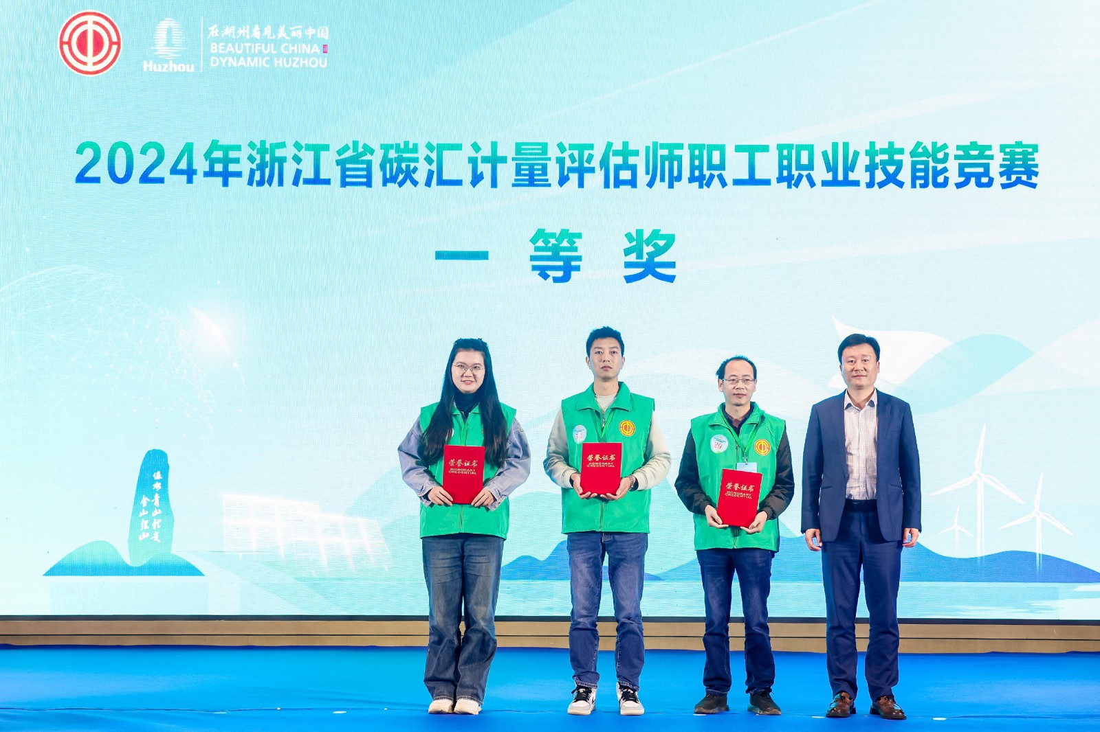 YAO_8154.jpg YAO_8154.jpg